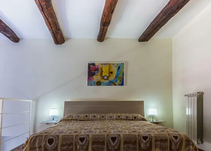 瓦特科利公寓 *